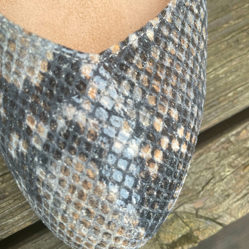 Vionic Snake Print Wedges Size 7 - image 4